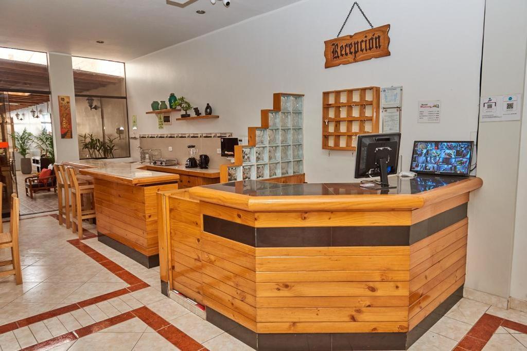 Hostal Montecarlo Camaná Zewnętrze zdjęcie